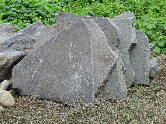 画像1: 鉄平石（長野県産：飛石） (1)